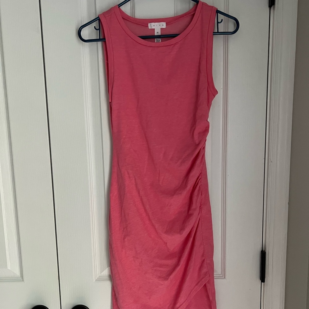 Leith rouched body con sleeveless dress! Size XS.